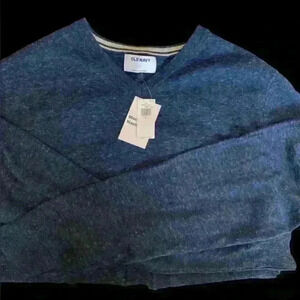 Old Navy Soft-Washed V-Neck Sweater
Heathered Blue. Size Medium.  NWT